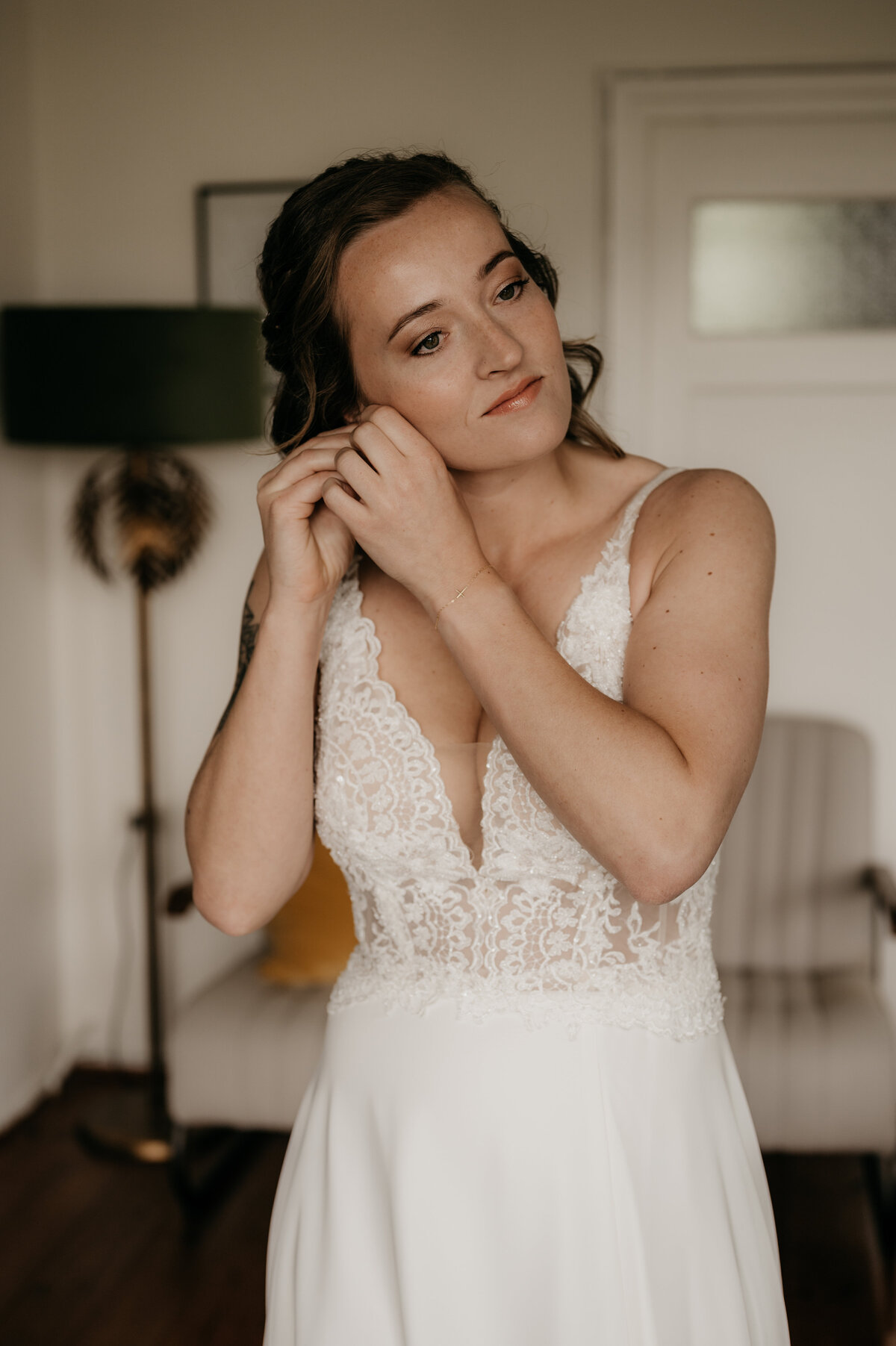 Pure Liefde Fotografie - Wilco & Marriët - Getting ready Marriët-38