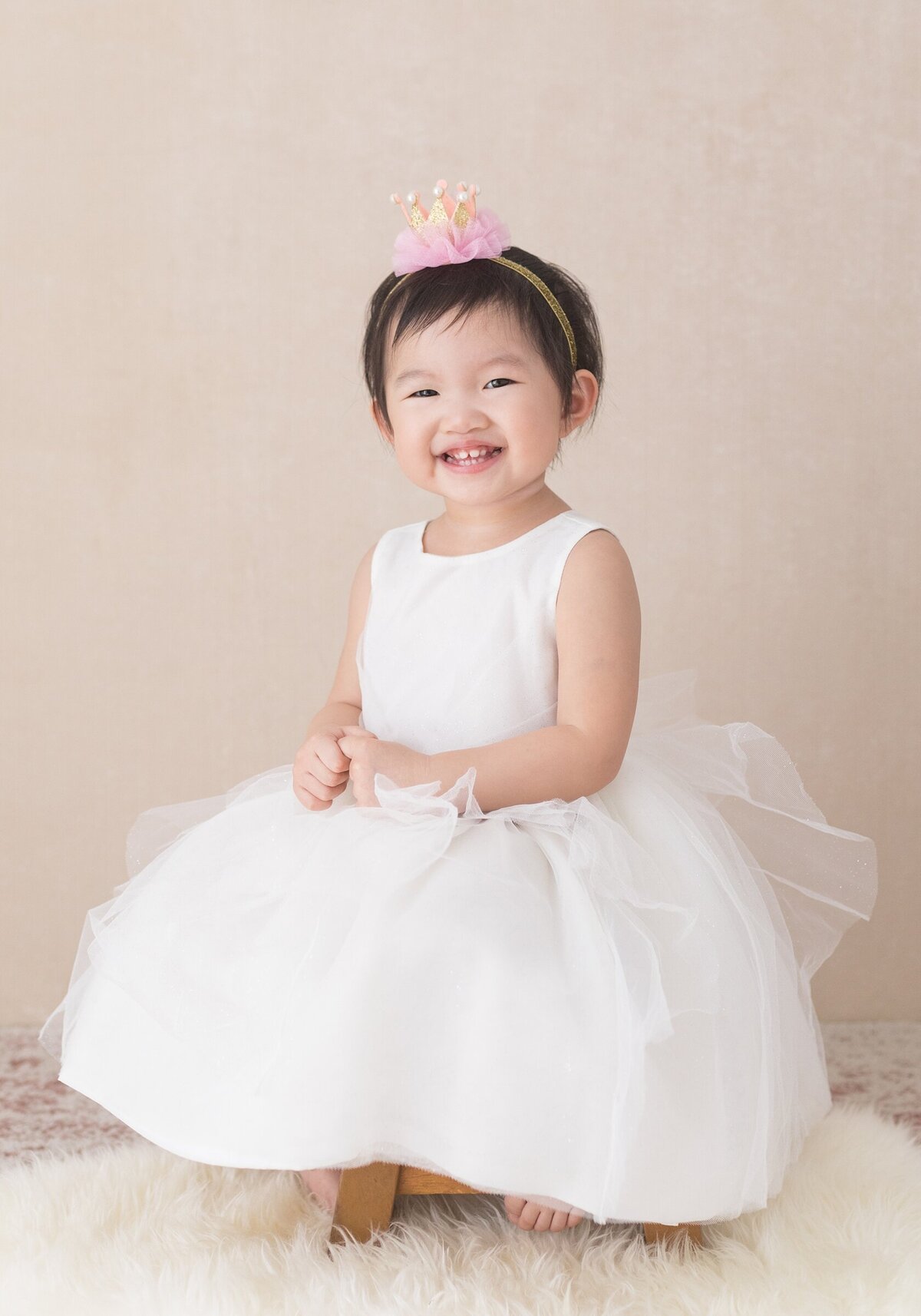child-tutu-princess-crown-asian-adorable-cute-photography-portrait