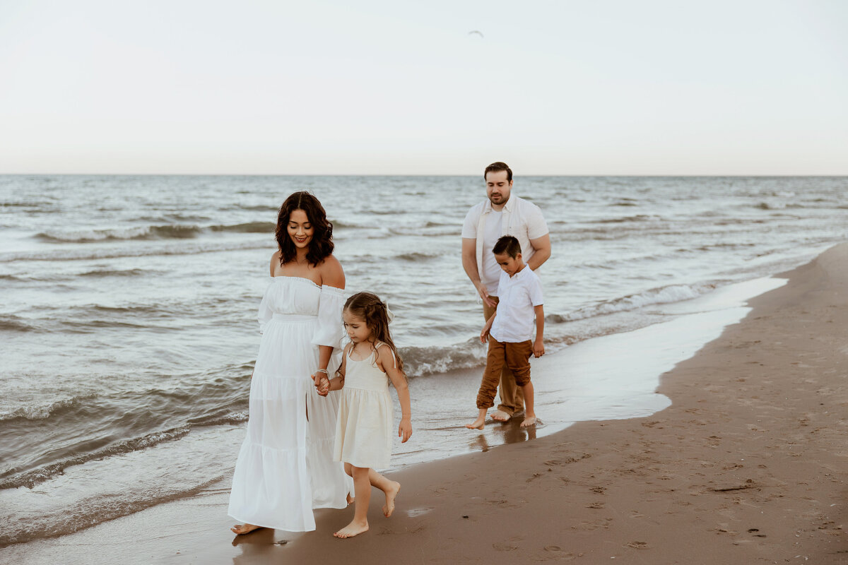 Lifestyle Family Photographer Manitowoc Wisconsin