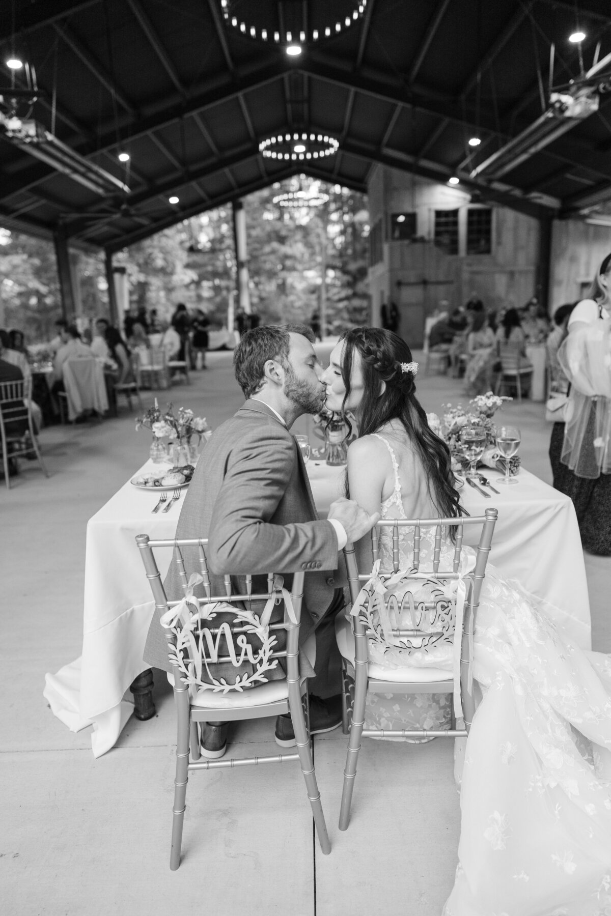 25033_4322_bw