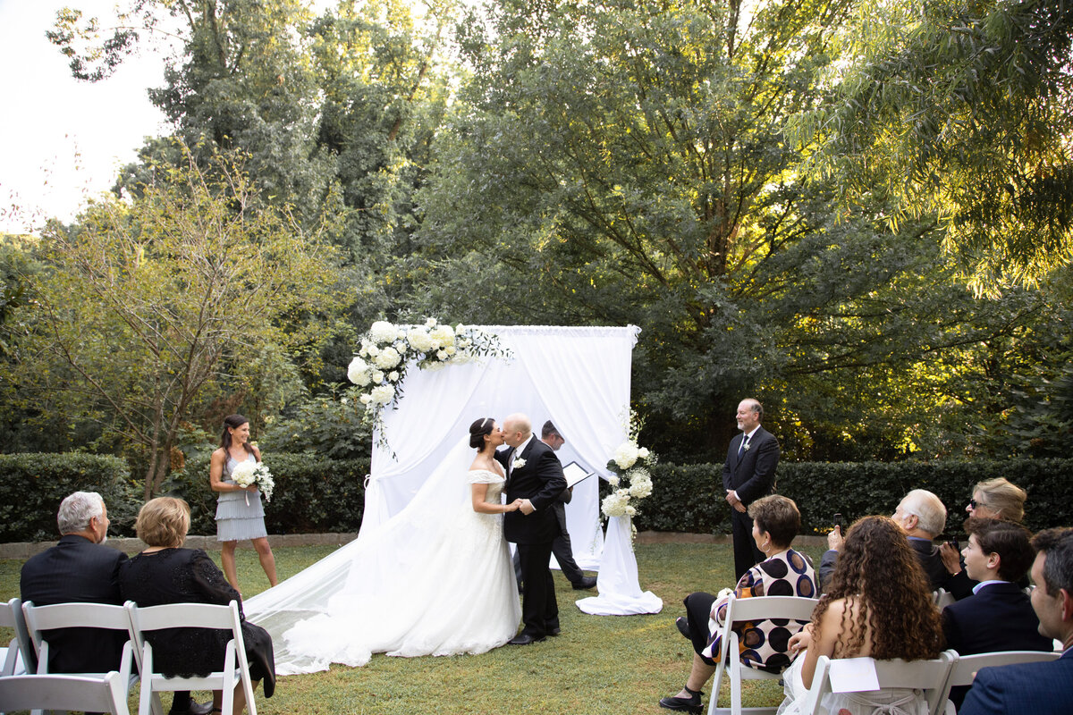 first-kiss-wedding-ceremony-callanwolde-fine-arts-center