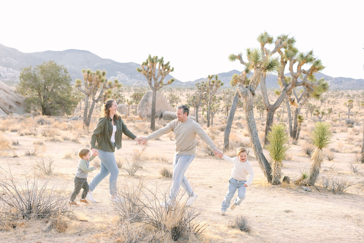 11302024HlaudyFamily-1040