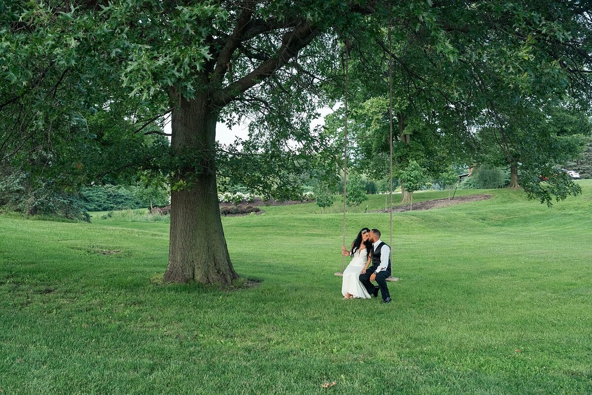 Ohio Wedding and Portrait Photographer photographing at Everhart Gathering Place in Ohio