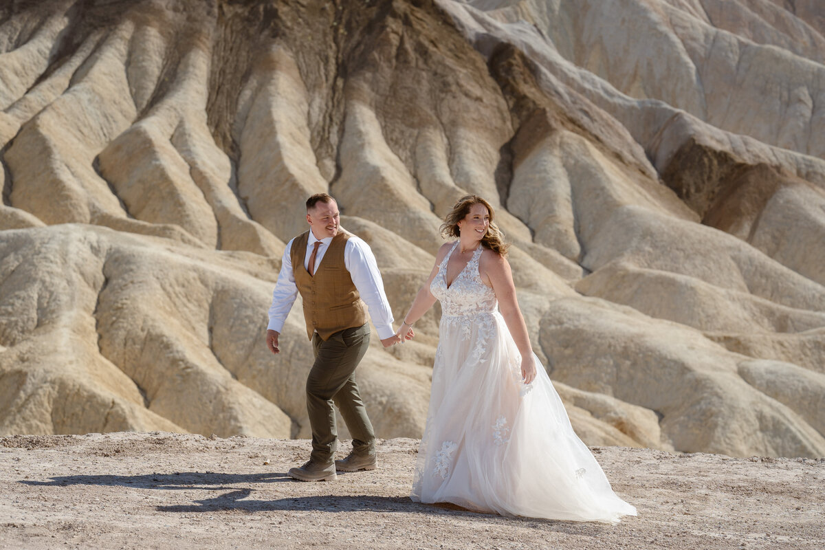 Death-Valley-National-Park-Elopement-Photos-18