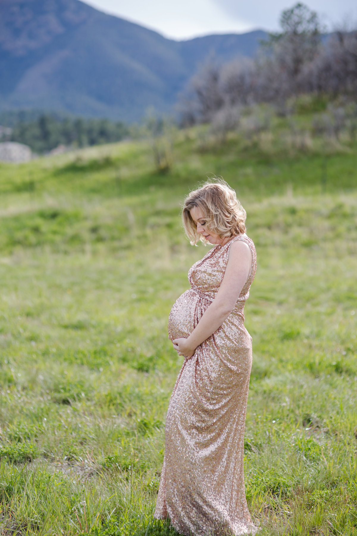 Maternity photos in the mountains