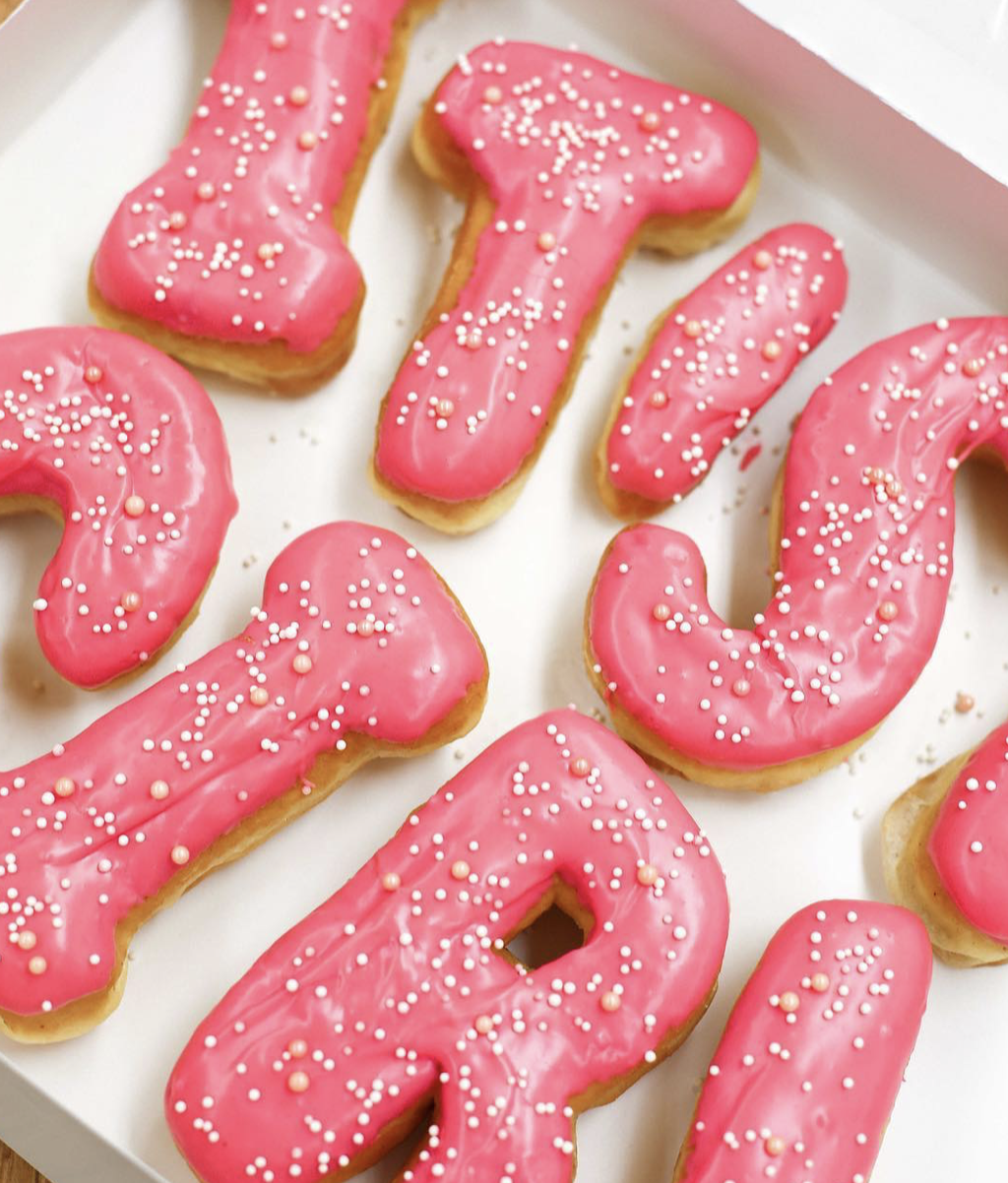 donut-letter-gender-reveal