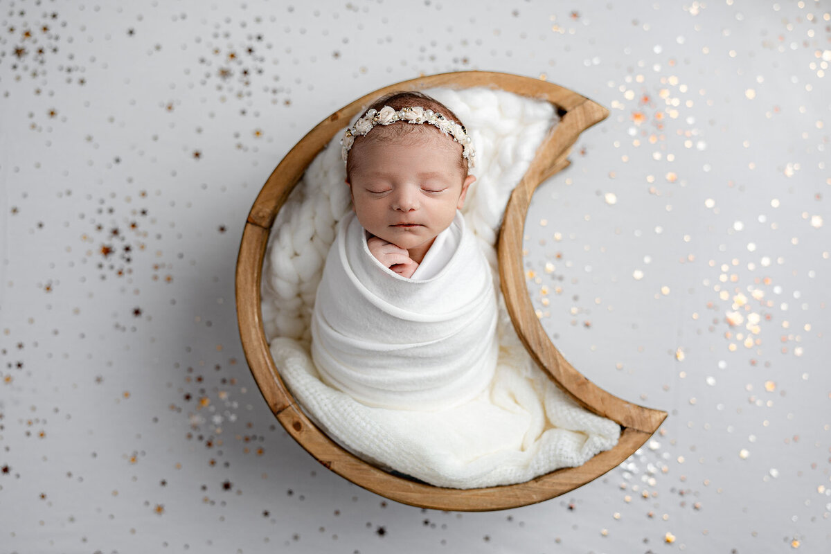 arielle_elizabeth_photography_newborn photographer, family photographer, baby photographer, milestones photographer, studio, near traverse city, near charlevoix, near petoskey, near gaylord, near harbor springs, michigan photographer_01365