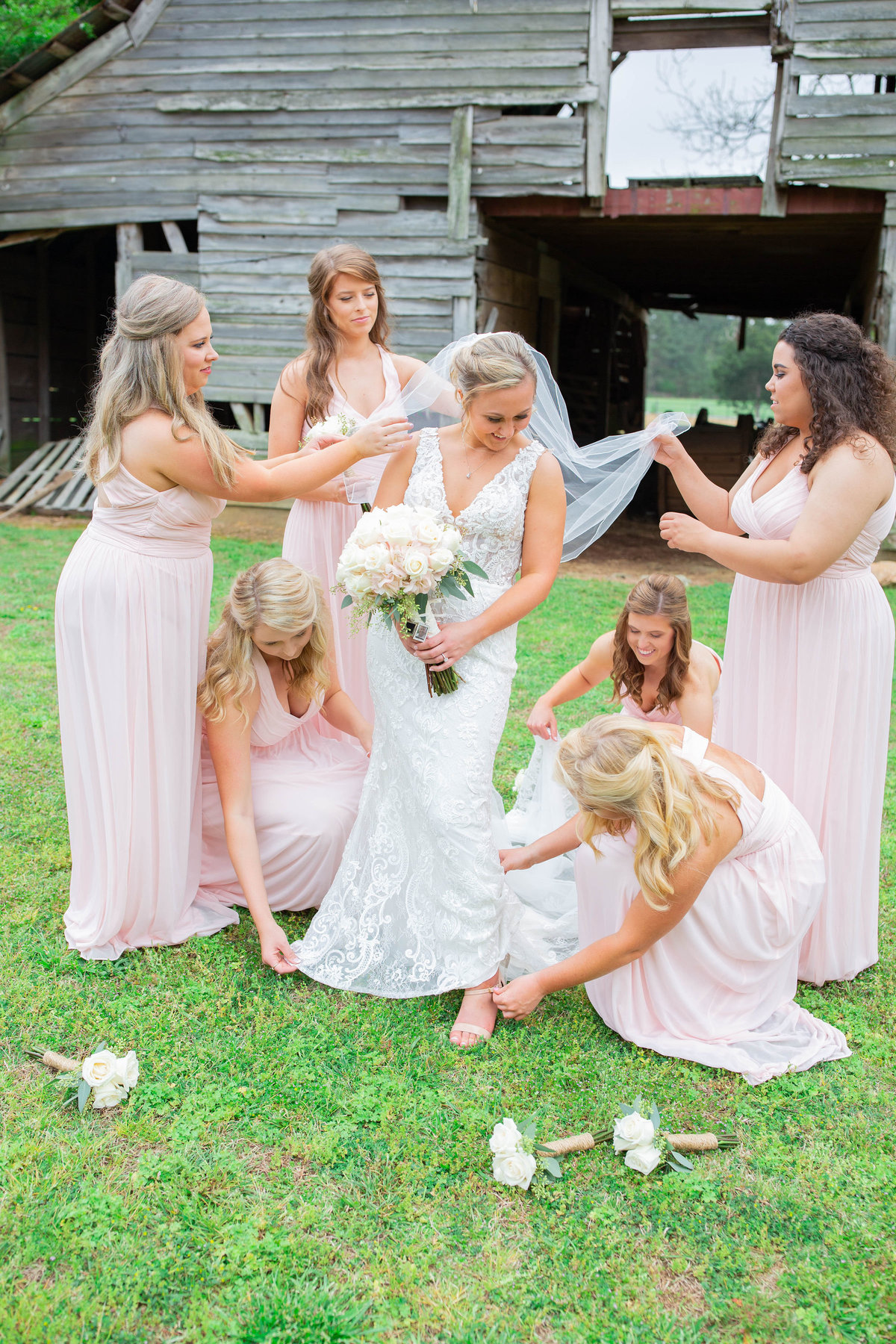 Fitzography_Bates_GettingreadyBridesmaidsB-51