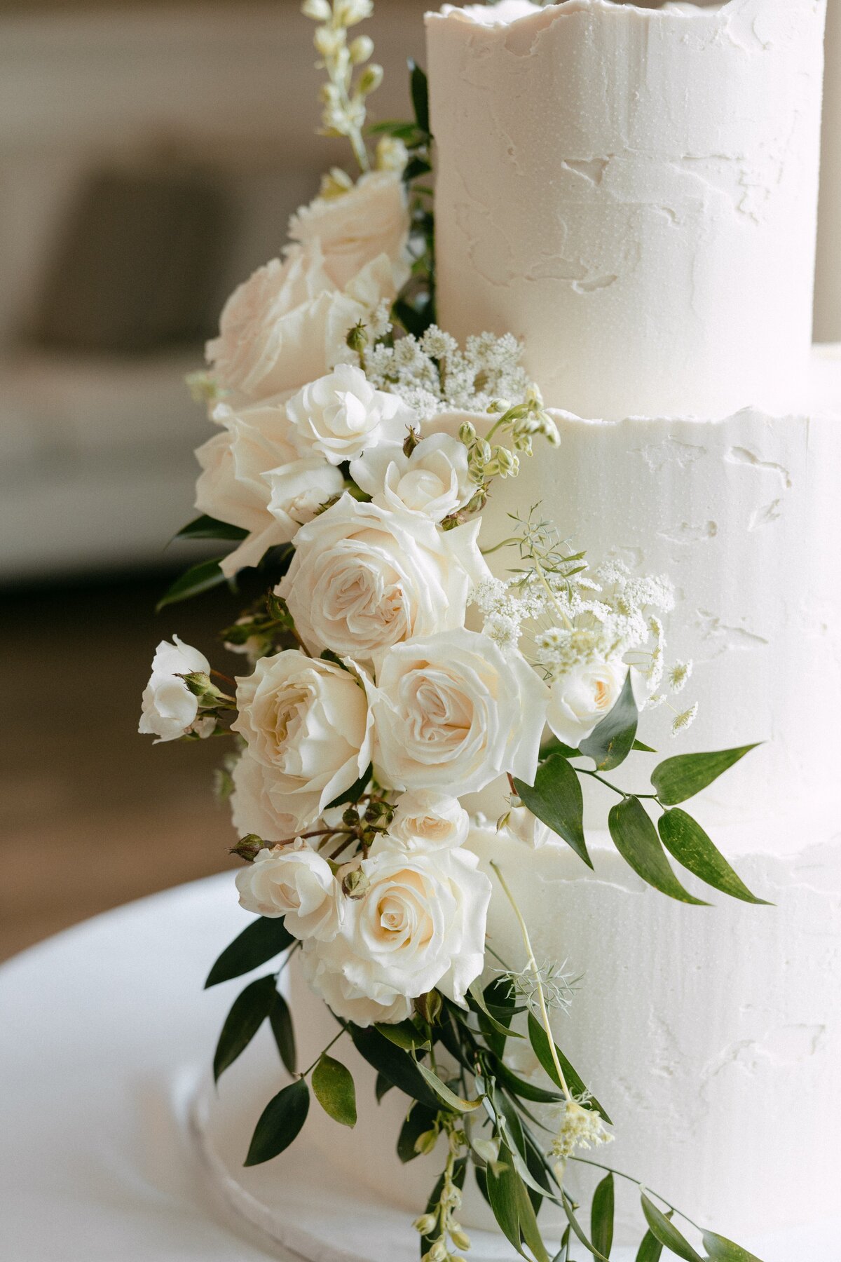 sloan-daniel-wichita-country-club-wedding-kayxbee-590