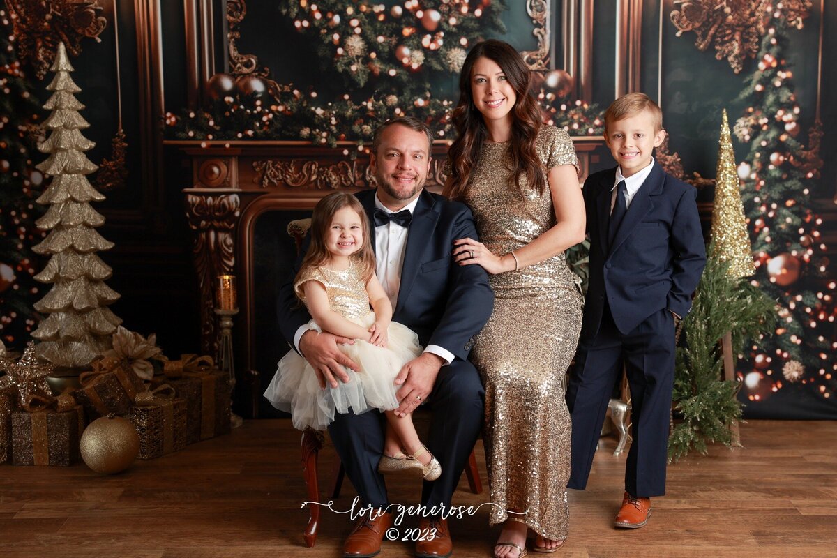 lehigh-valley-photographer-lori-generose-lg-photography-christmas-studio-mini-session-lancaster-pa