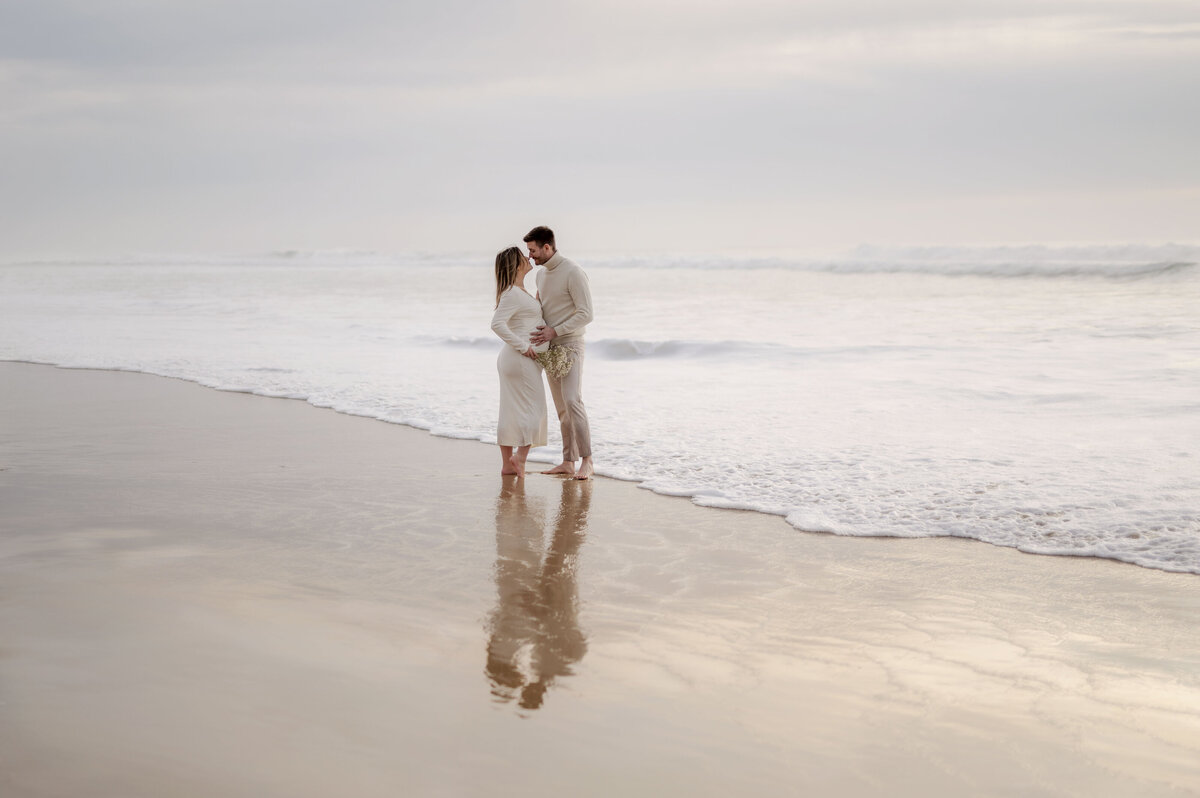 seance-photo-grossesse-plage-fleur-10