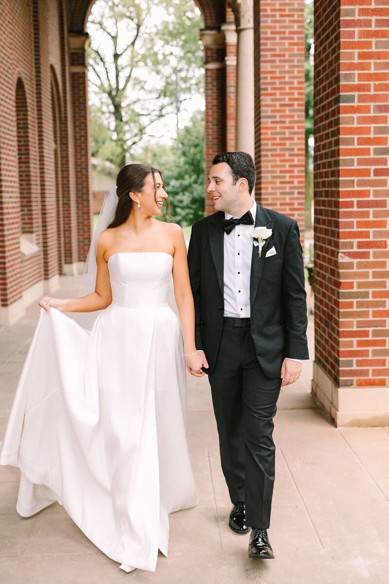 bride-and-groom-portrait-st-benedicts-church-evansville08