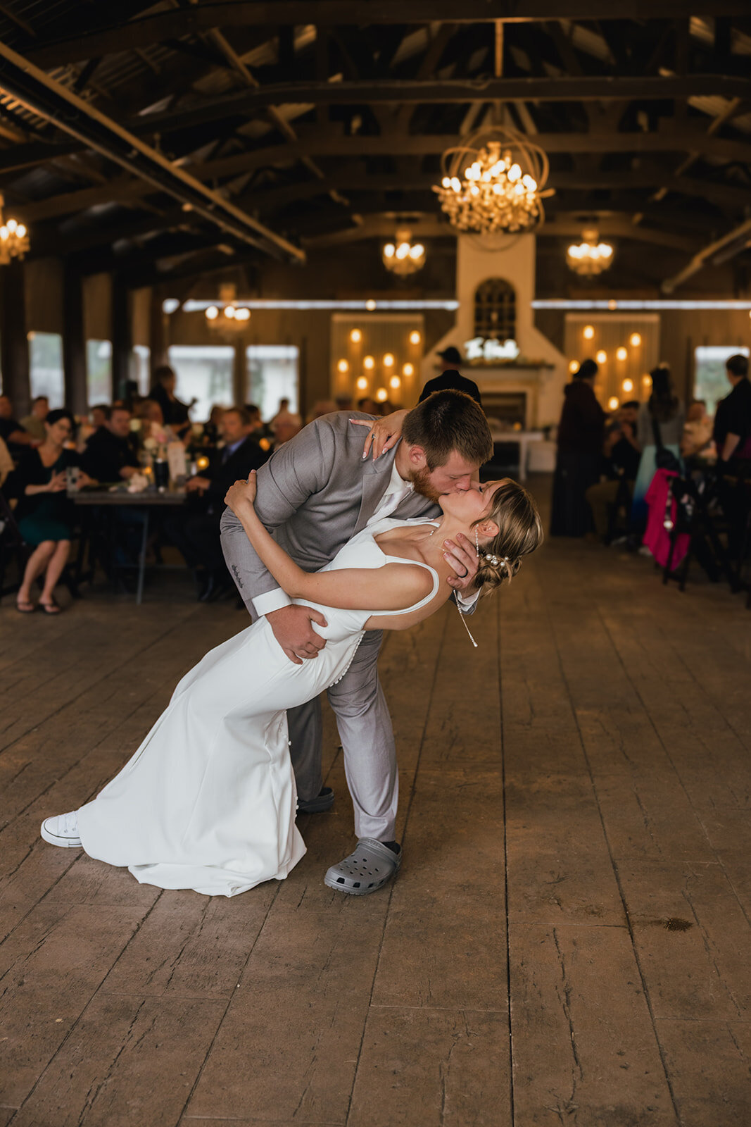TheHerolds_DancingtheNightAway_1150