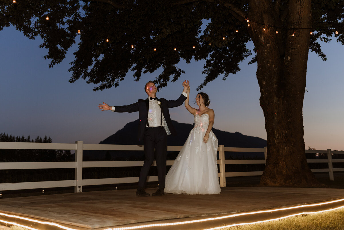 20220723-Mark&Emily-Wedding-SneakPeek-73