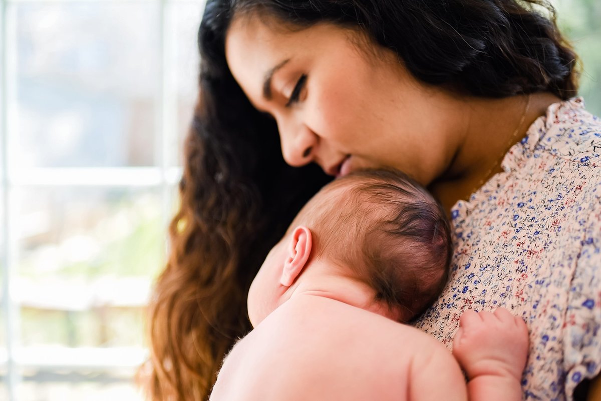 huntersville-newborn-lifestyle-photographer