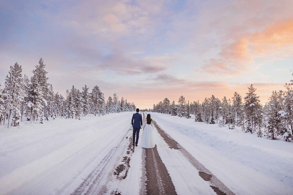 icehotel-weddings-winter-weddings-vinterbröllop-fotograf-kiruna-photographer-wedding-photographer091089