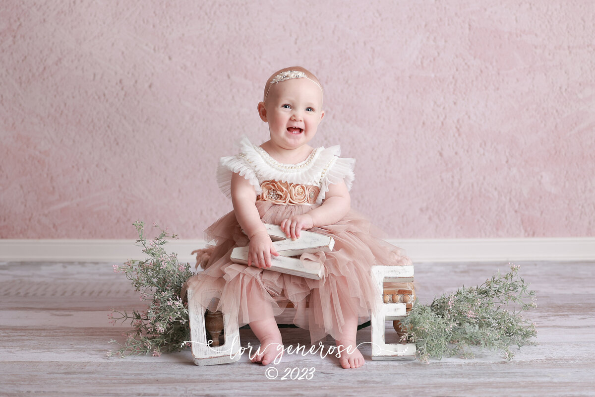 lehigh-valley-photographer-lori-generose-lg-photography-first-birthday-girl-slatington-pa