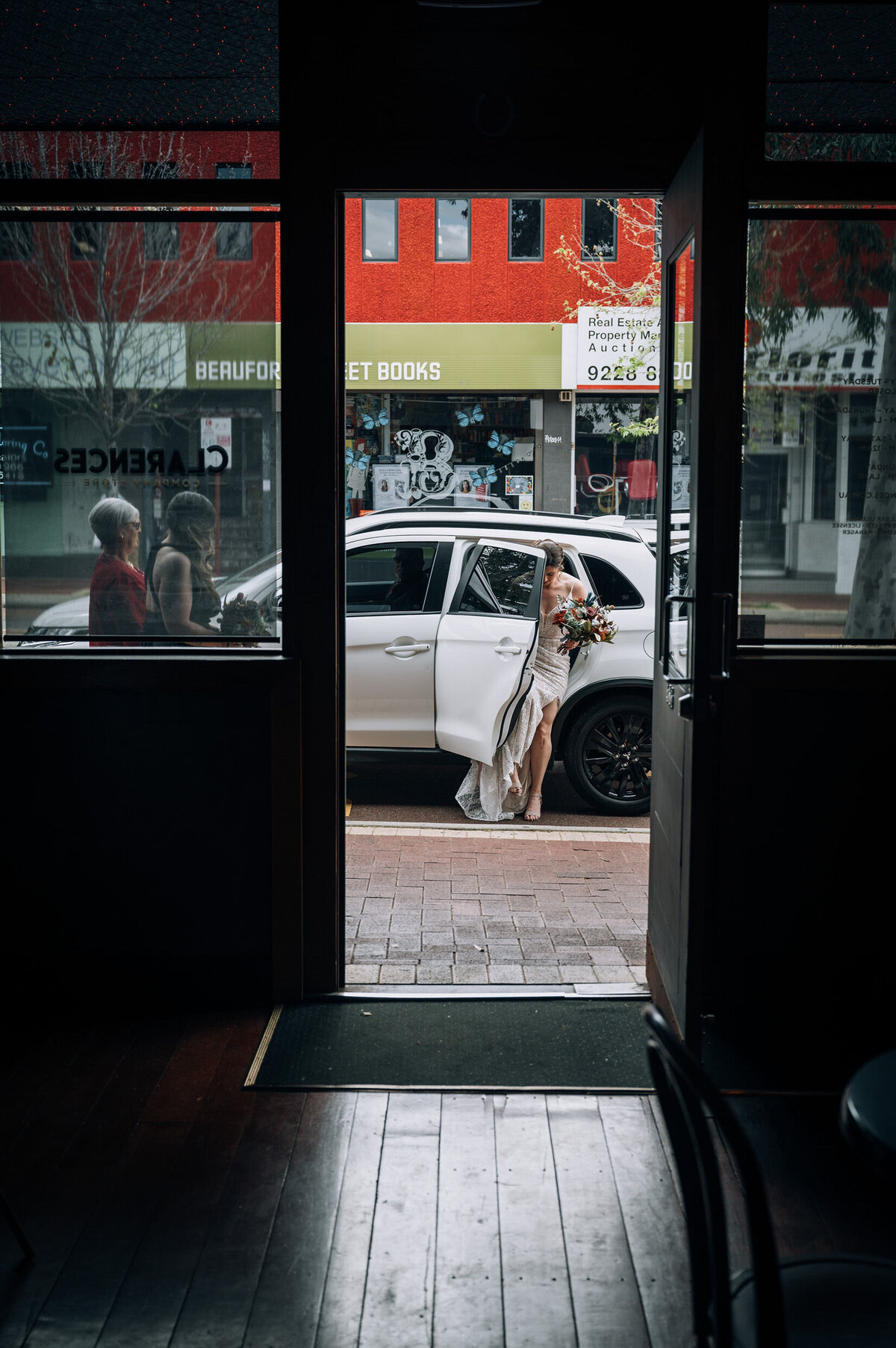 gemma-matt-mount-lawley-perth-wedding-freedom-garvey-photographer-012