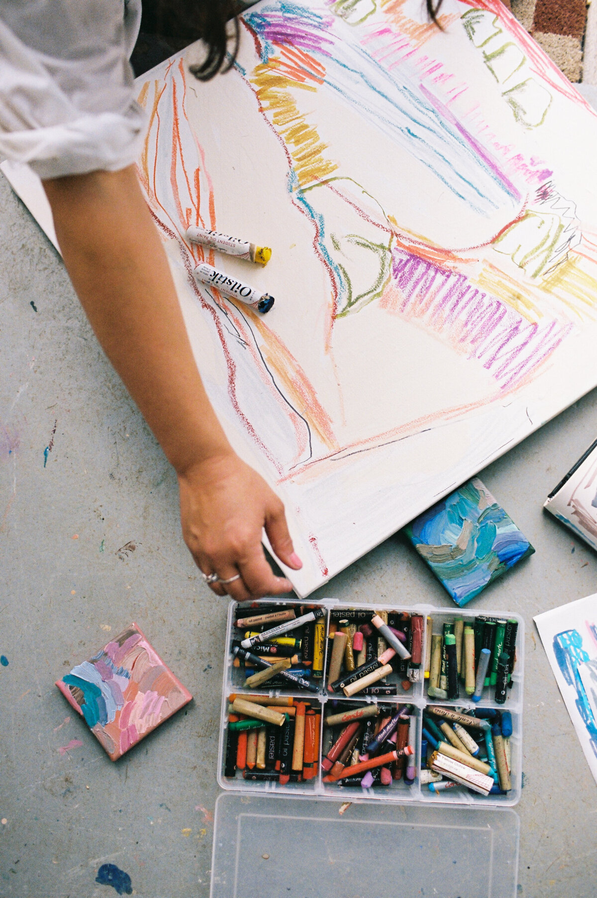 erin-reinboth-art-artist-brand-photography-session-on-film-bobby-dazzler-photography