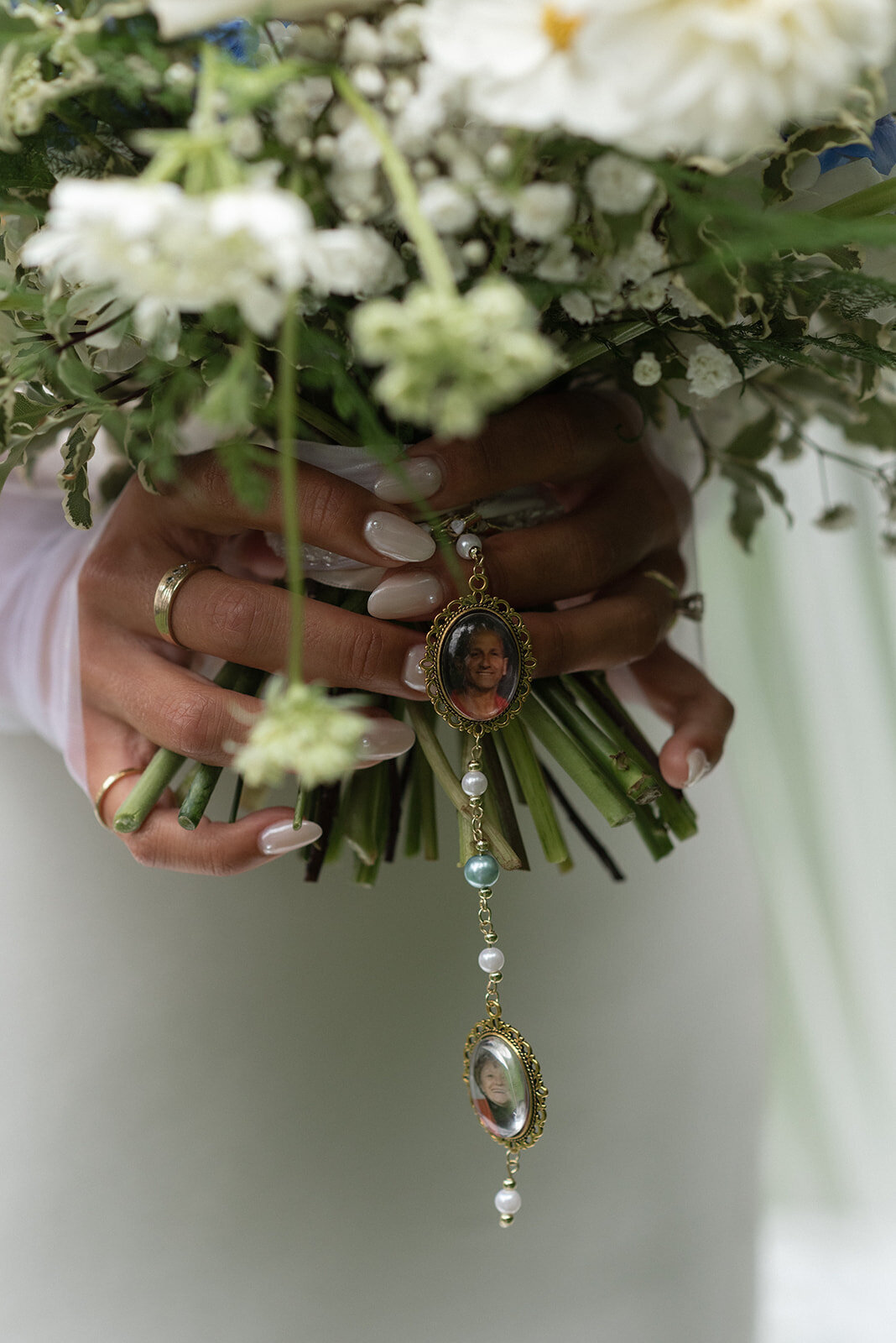 bridal-bouquet-remembrance-charm-wedding