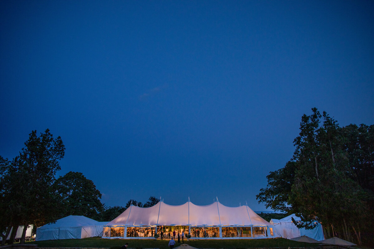 fairfield-ct-wedding-BELLERMINE-HALL-tented