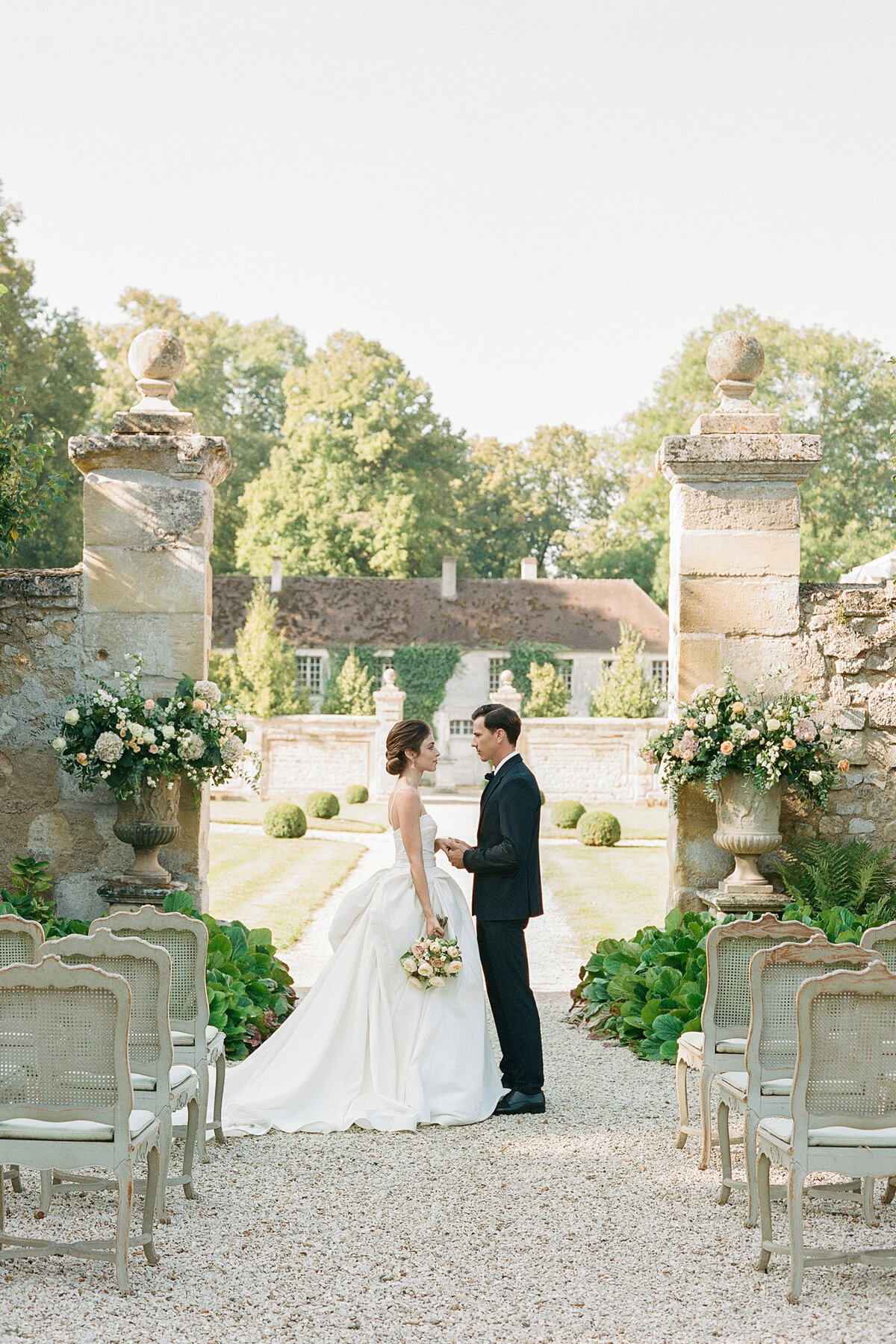 Chateau-de-Villette-Molly-Carr-Photography-Ceremony-10