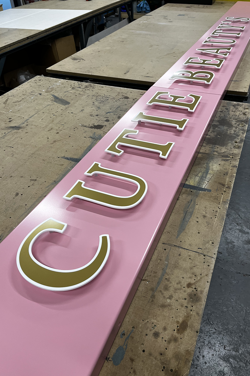 ellis-signs-pink-salon-sign-gold-letters-newcastle-gateshead-north-east