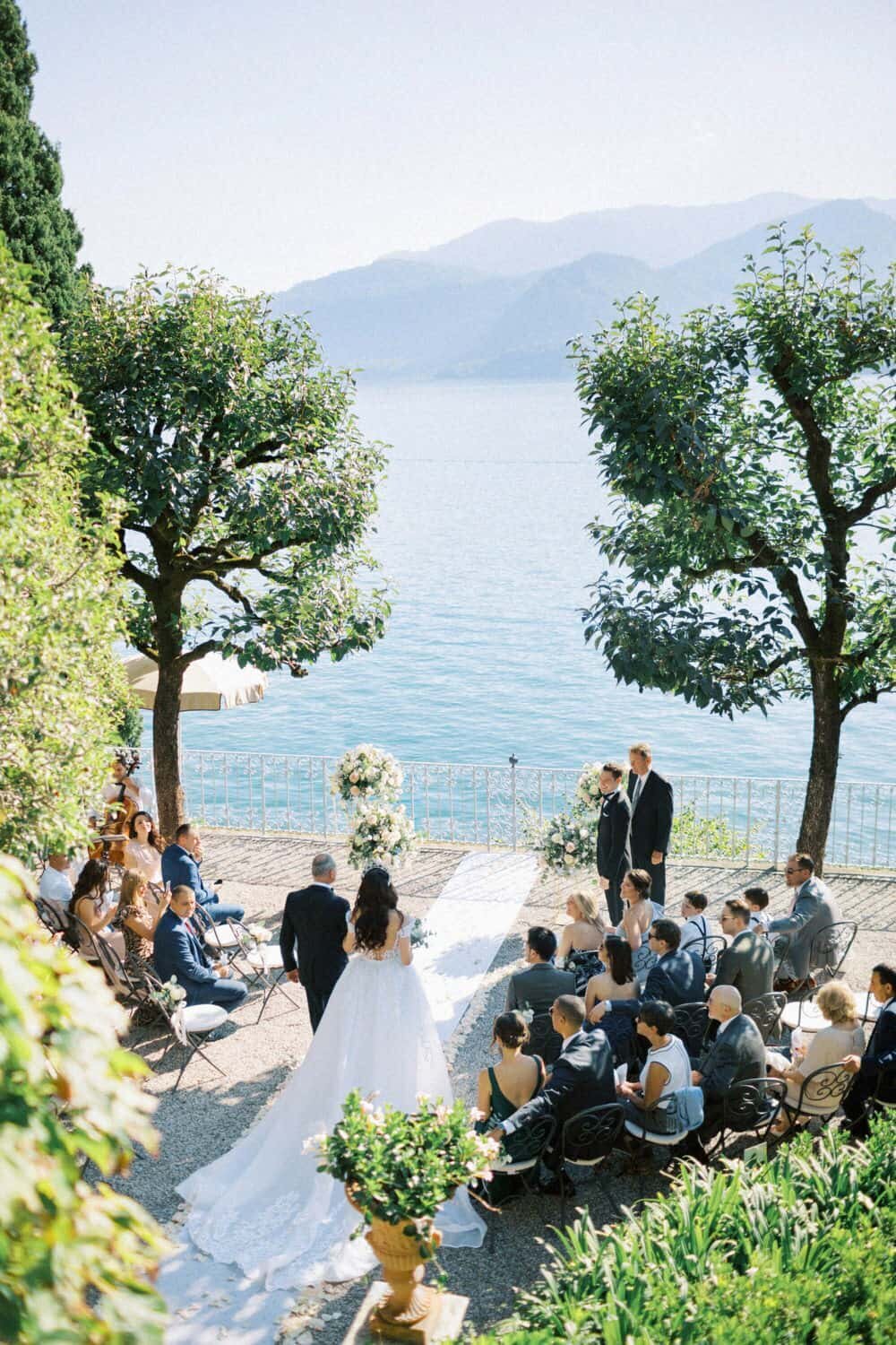 Villa-Cipressi-wedding-lake-Como-Italy-ceremony--by-Julia-Kaptelova_Photography-428