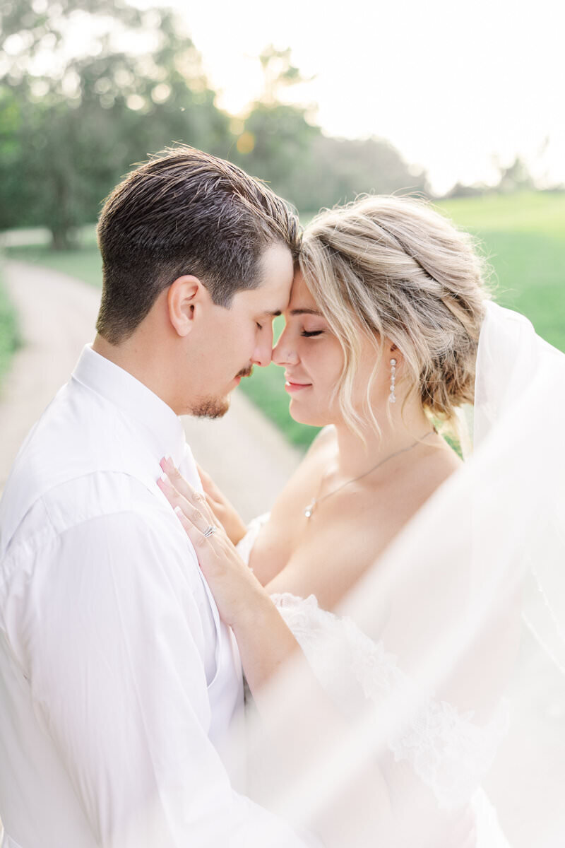 bride and groom photo by wedding photographer minneapolis