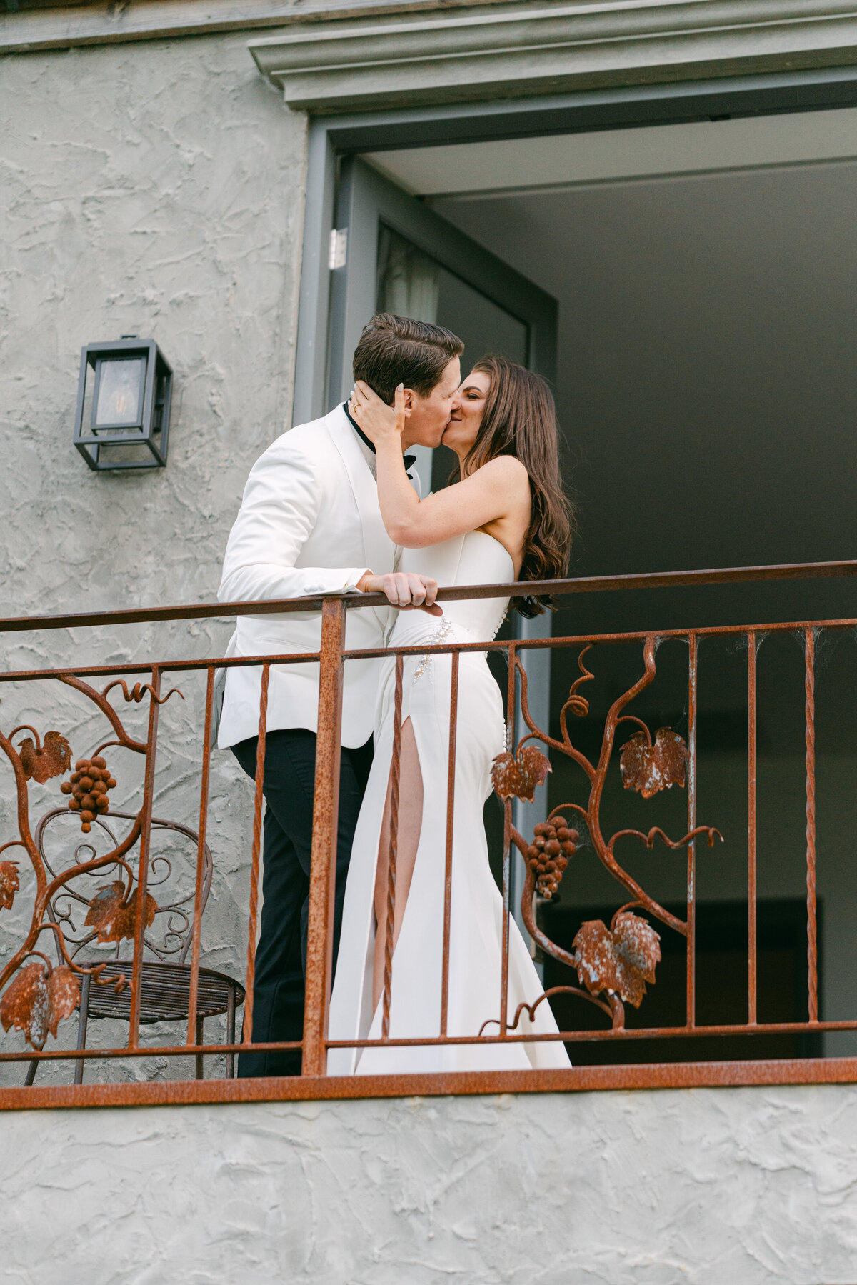 M+M - Couple Portraits-123