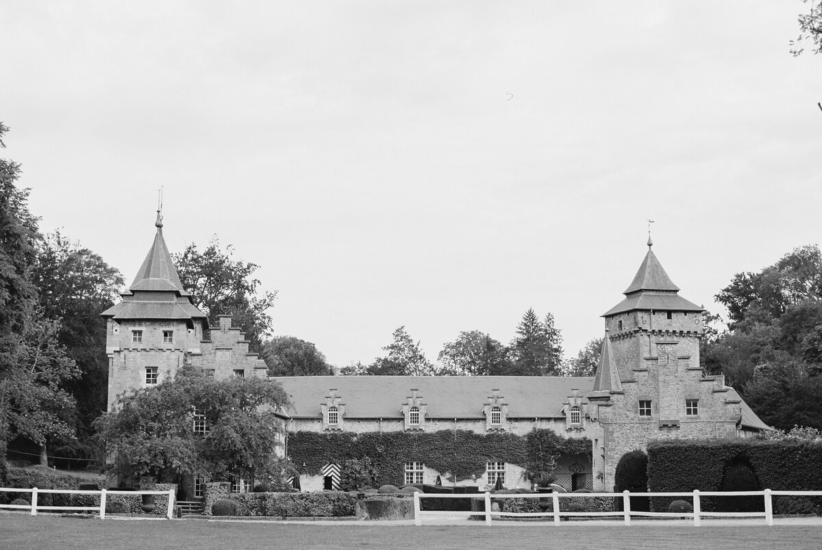 3-Olivia_Poncelet-Film-Photographer-Mariage-Chateau-de-la-Rocq-RH-WEB-72