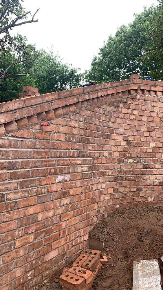 Curved-brickwork-wall