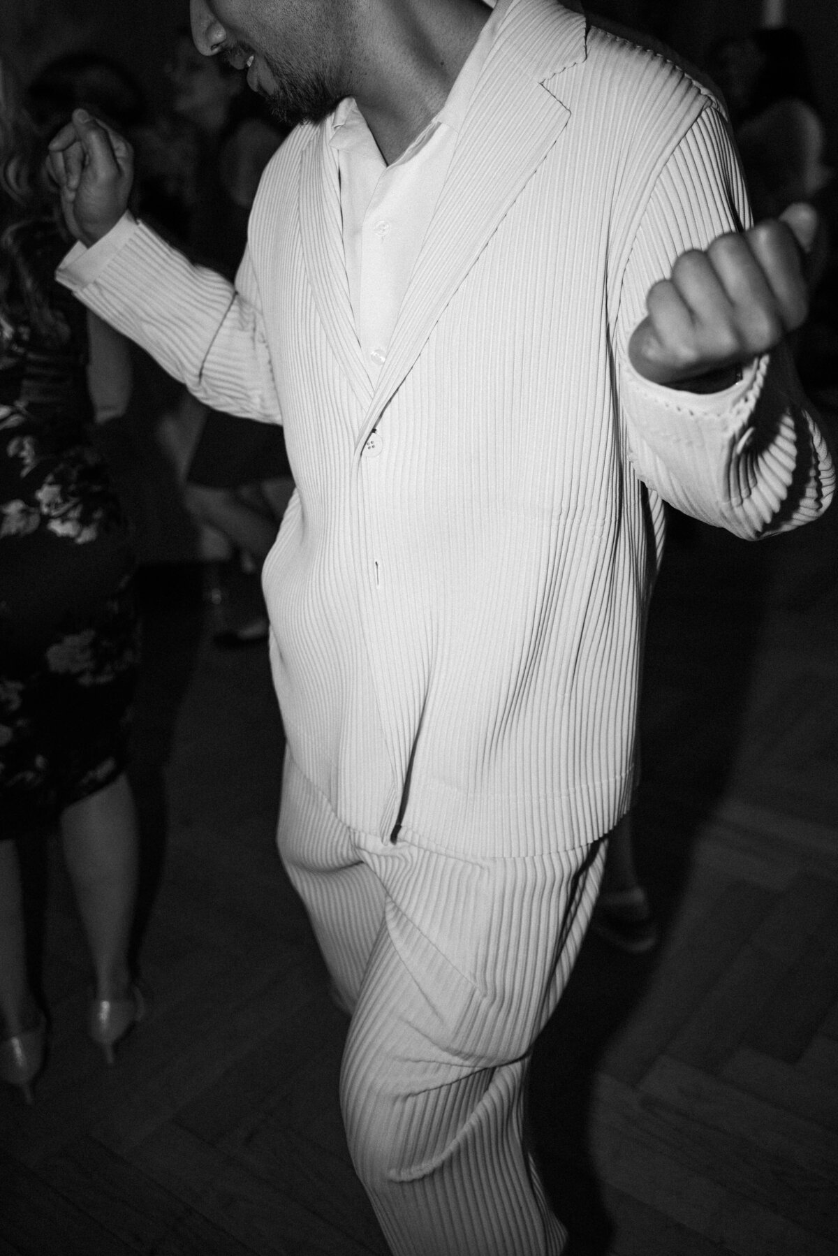 515-Shangri-La-Hotel-Toronto-Canada-Christopher-Edward-Wedding-46