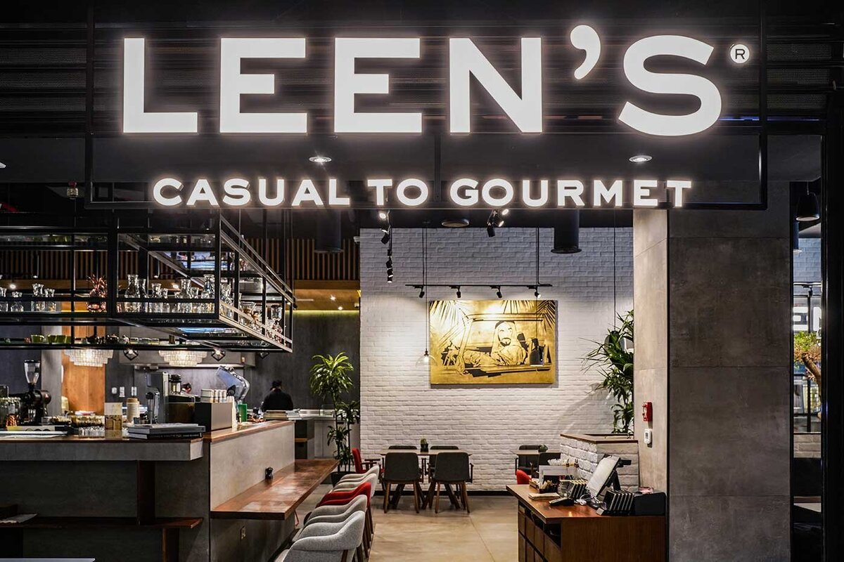 Zambelli-Brand-Design-Leens-Casual-To-Gourmet-Dubai-restaurant-exterior