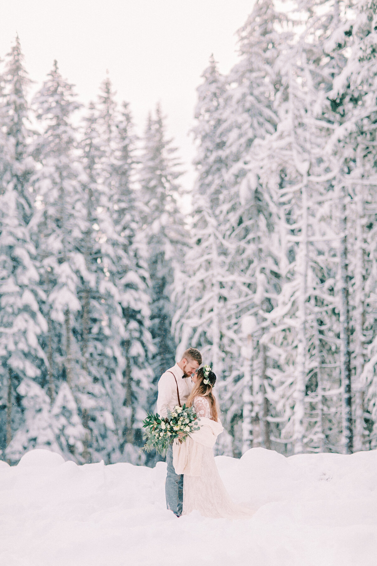Winter Mount Hood Wedding, Rachel Howerton Photography (45)