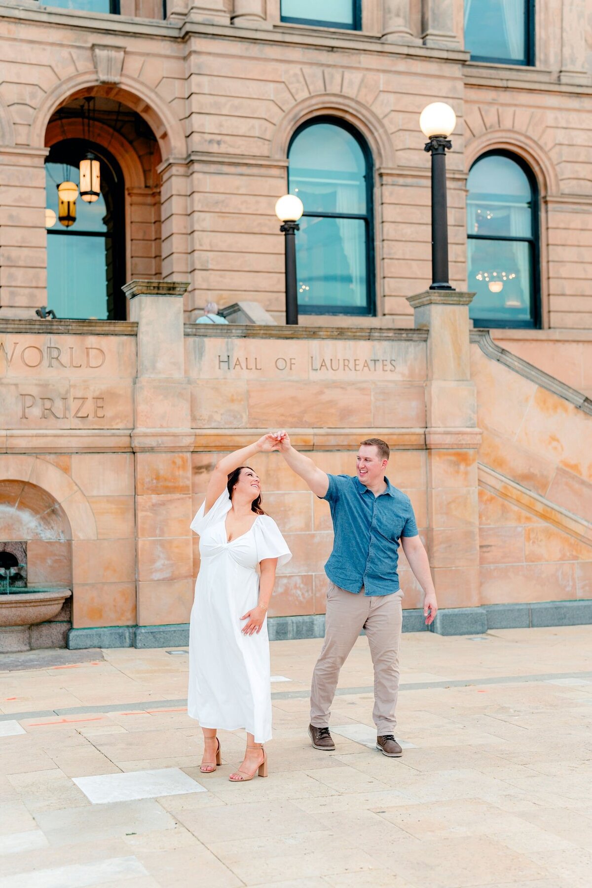 dancing-in-the-city-couple-moment