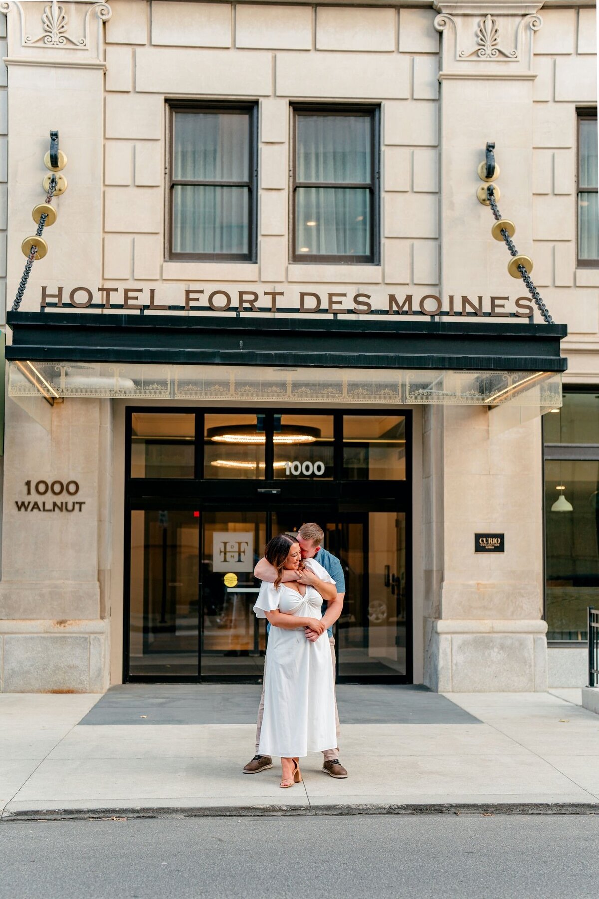 sweet-hotel-romance-engagement