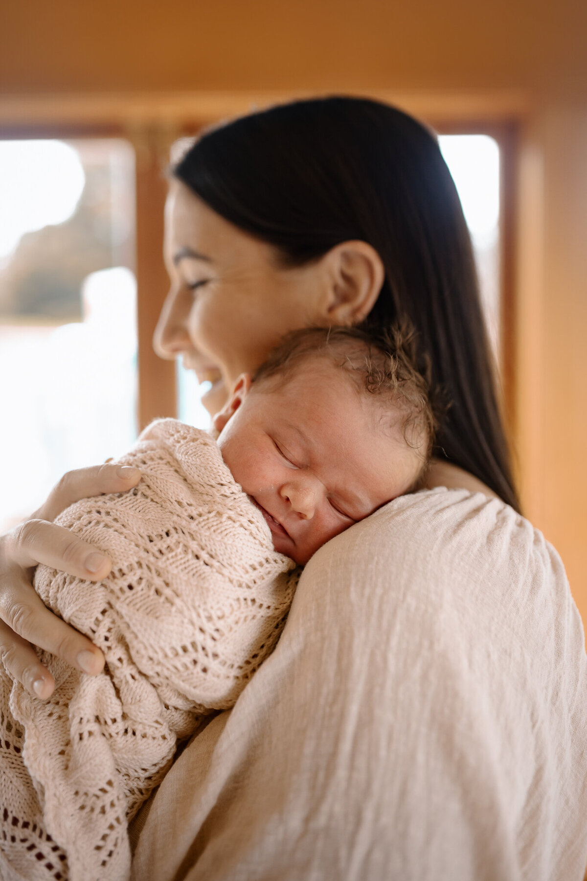 in home natural unposed Photographers hawkes Bay Newborn Photoshoot maternity Pregnant