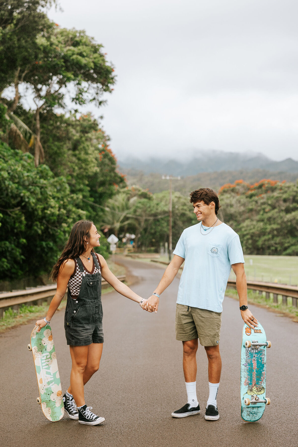 North_Shore_of_Oahu_Engagement_Photos_Skateboards_Laie_Kahuku_Haleiwa-38