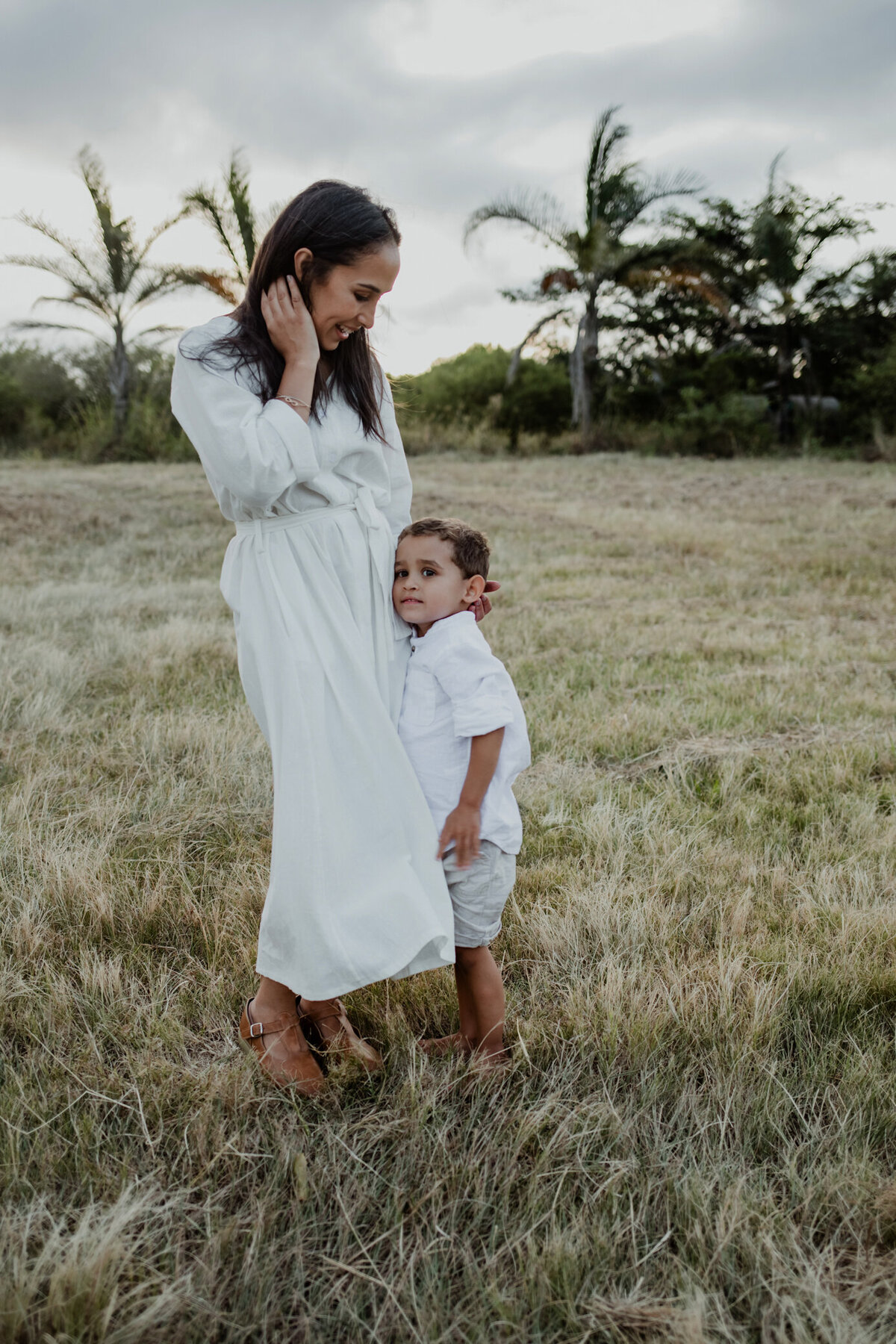 Michelle Guzinski, Wedding and Lifestyle Photographer, South Africa, East London, Photography, Wedding and Lifestyle Photographer, Family Photographer East London, Family Photographer South Africa, Creative Family Photography,  Family Session, flowers and family, family in a field, Lazarus Family Session