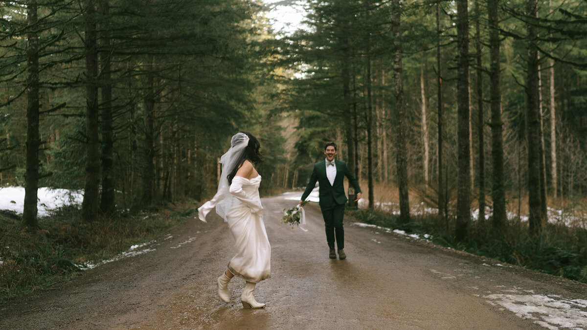 bc-vancouver-island-elopement-photographer-taylor-dawning-photography-forest-winter-boho-vintage-elopement-photos-88