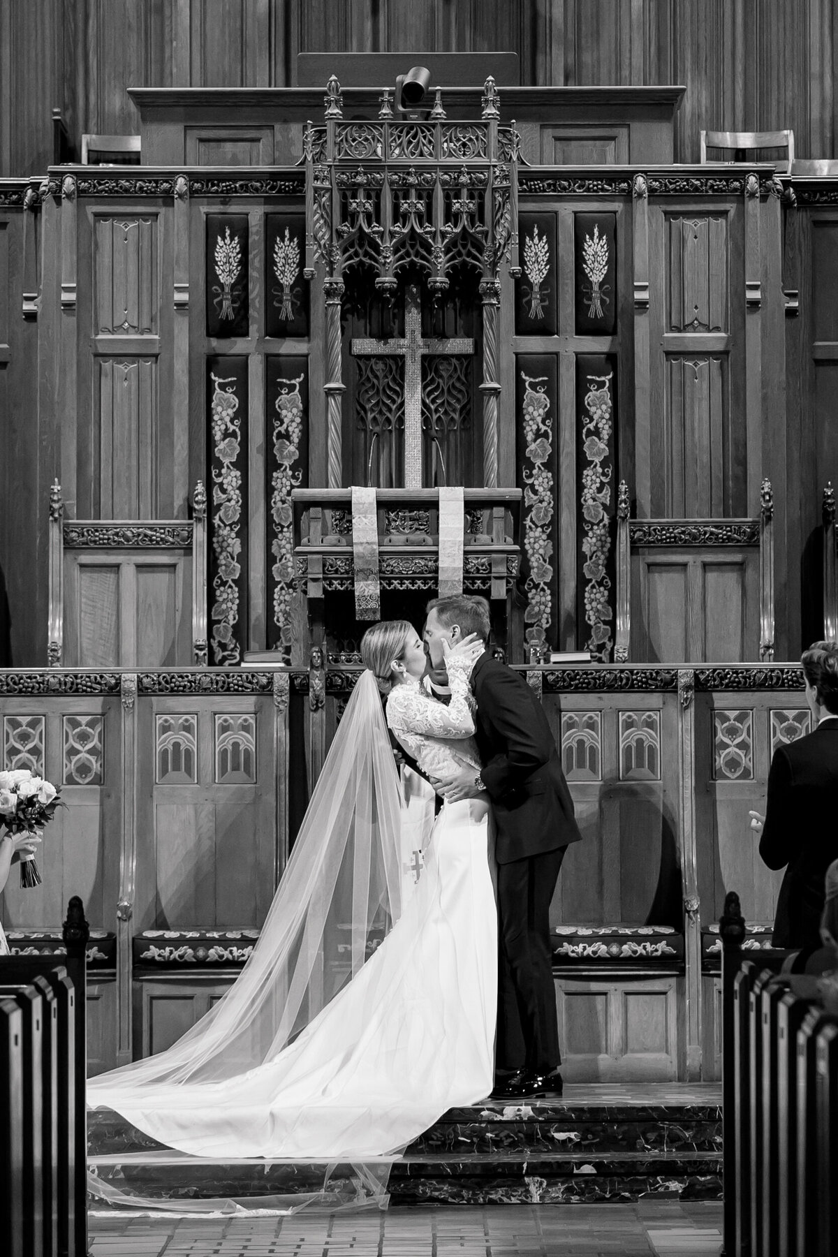 Lexi Benjamin Photography_University Club of Chicago Wedding-111