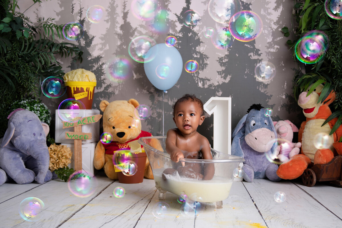 smash the cake winnie the pooh and milk bath