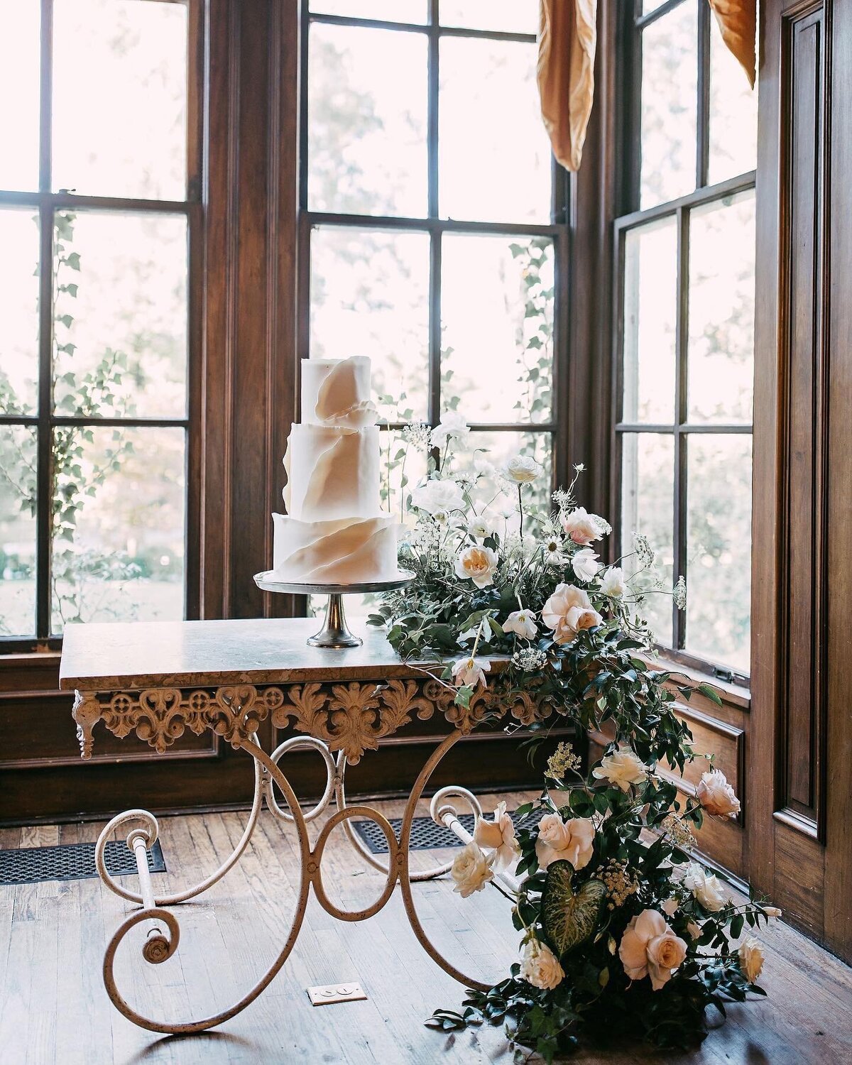 the flour garden wedding cake