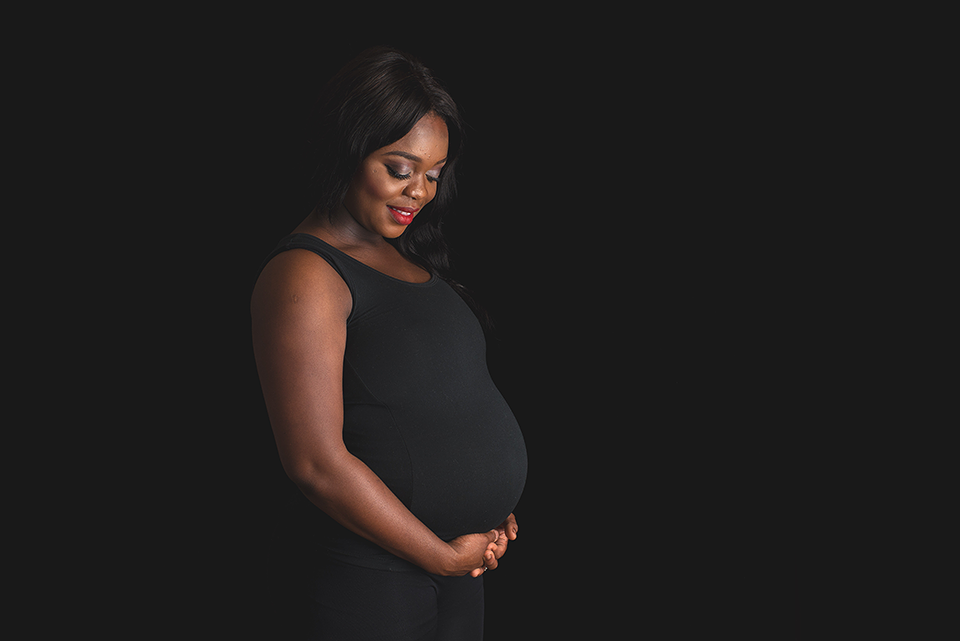 Studio Photography | Studio Maternity Photography Session | CT Maternity Photographer Elizabeth Frederick Photography