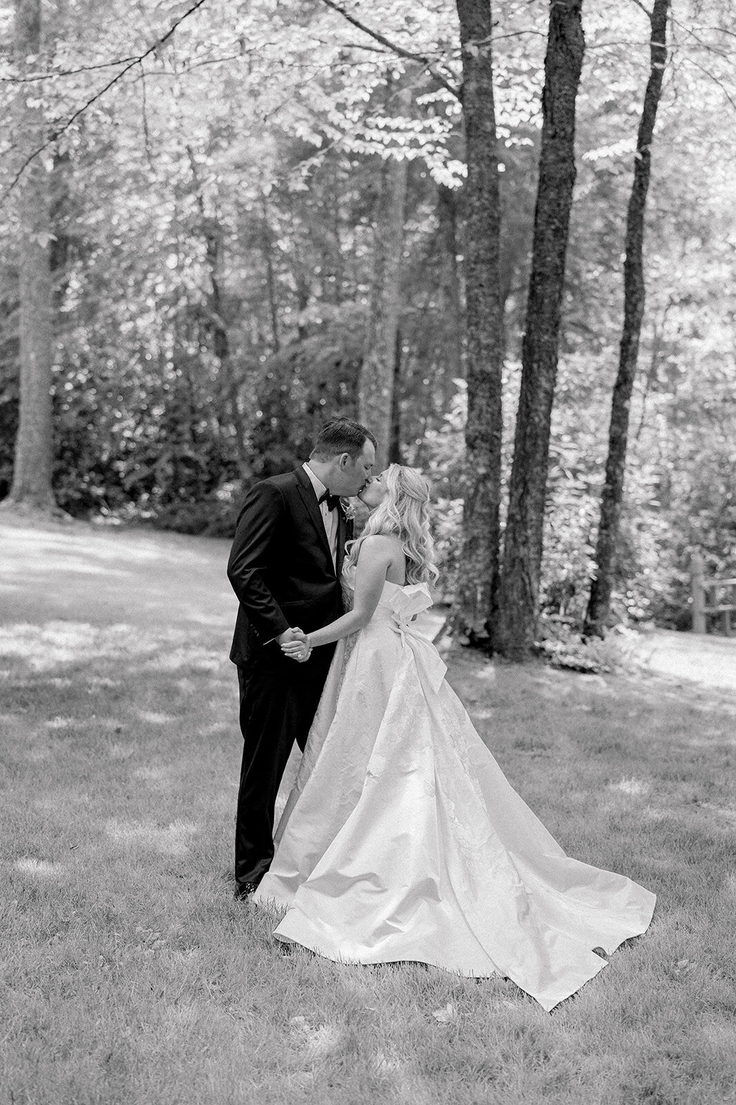 Spring_destination_wedding_the_farm_at_old_edwards_highlands_nc_north_carolina_mountain_wedding_Wedding__Kailee_DiMeglio_Photography-260