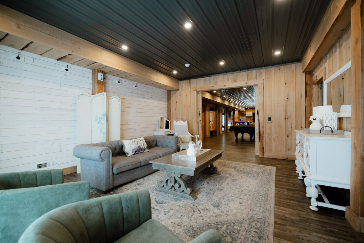 Bear-Ridge-Destination-barndo-suites-rosie-photo-video-106