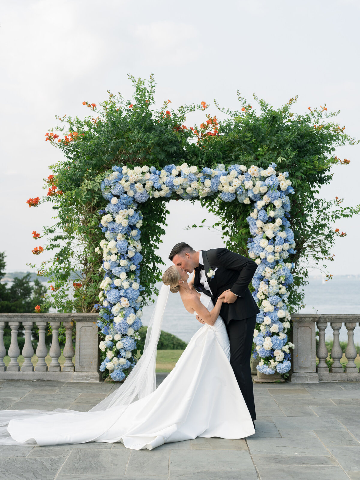 brooke-nash-photography-castle-hill-inn-wedding-3-7