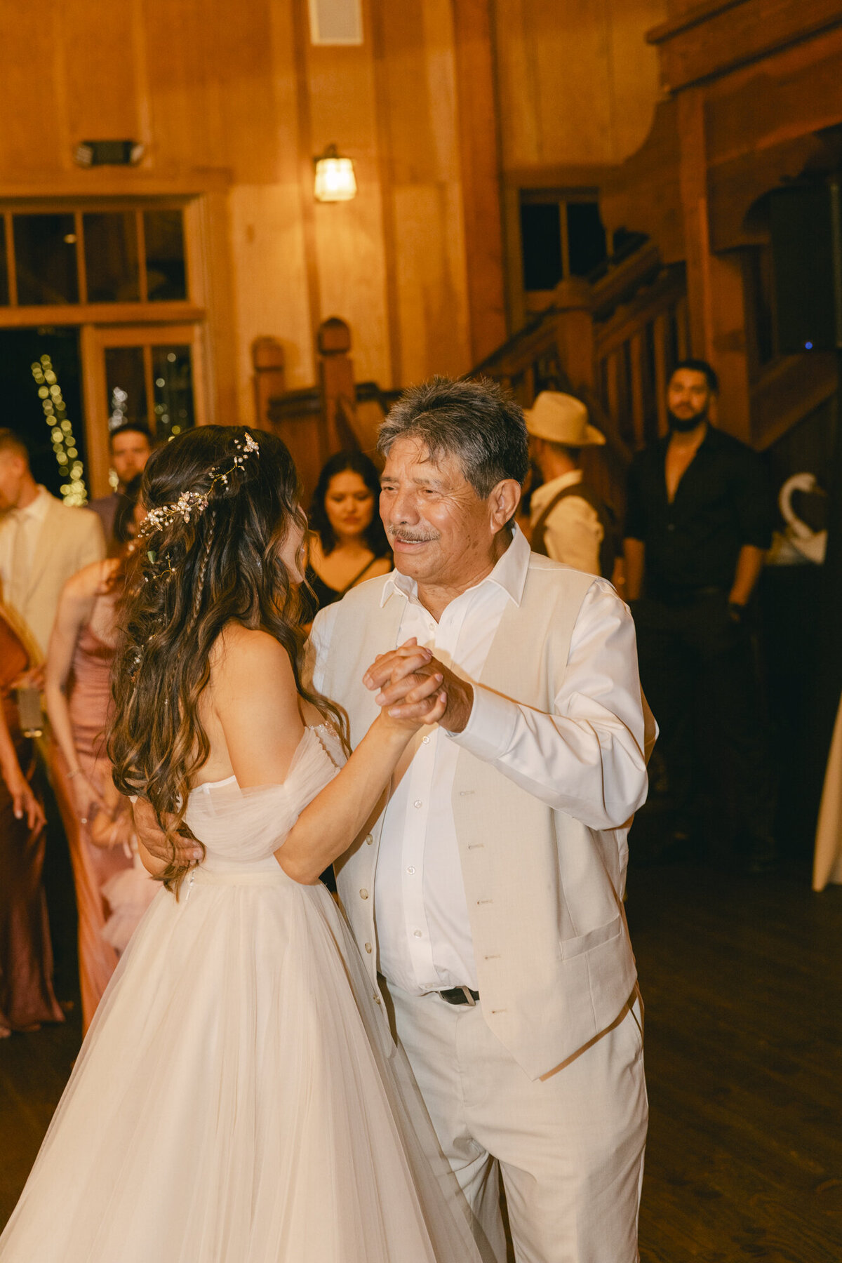 PERRUCCIPHOTO_NESTLDOWN_WEDDING_220