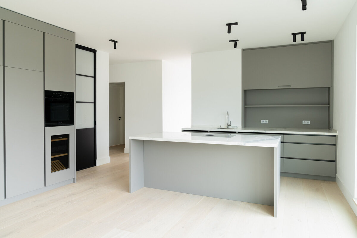 Kueche-Penthousewohnung-Berlin-Innenausbau-Individuelle-Kuechen-3